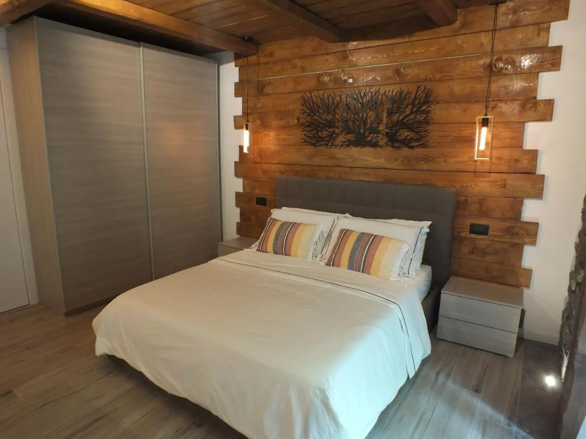 Tivania Dream - Hi-End Modern Attic Apartment Zelbio Italy