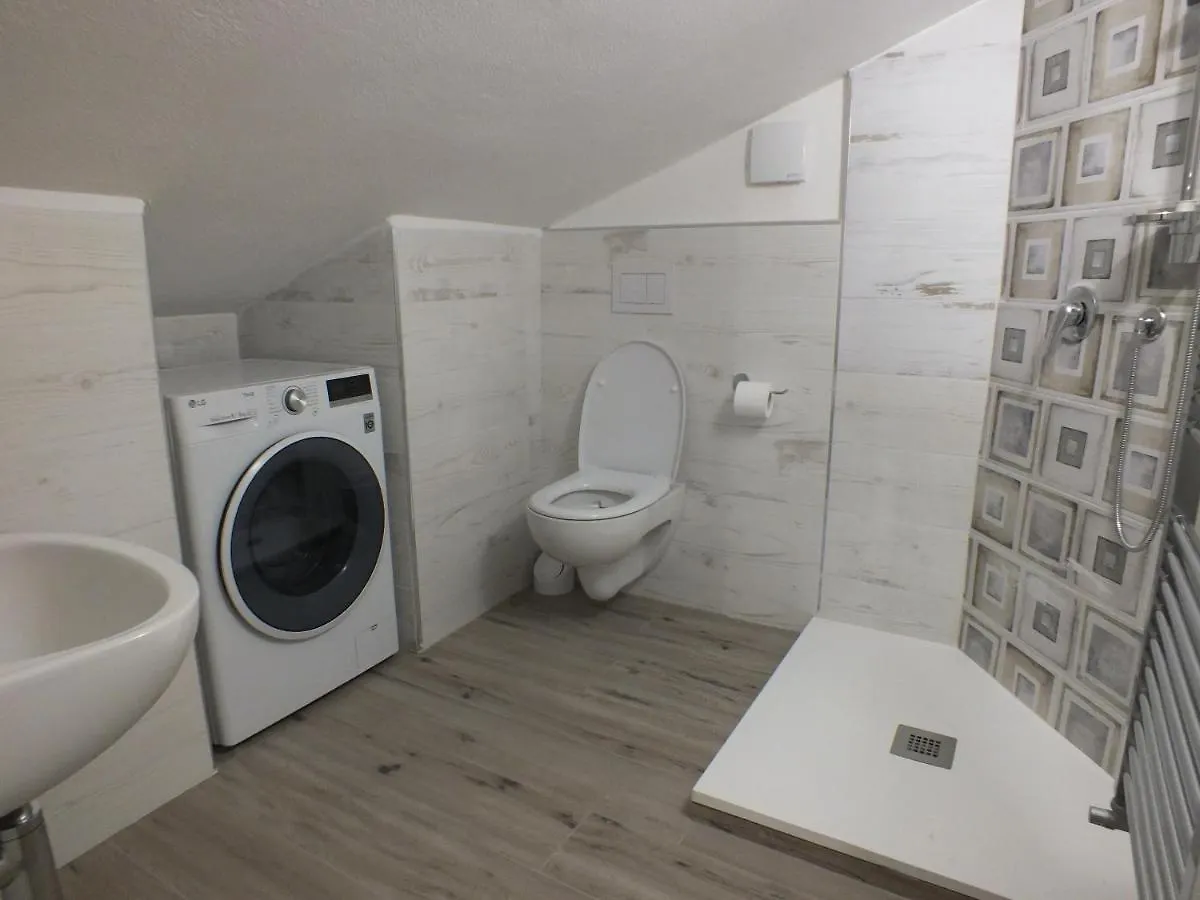 Tivania Dream - Hi-End Modern Attic Apartment Zelbio