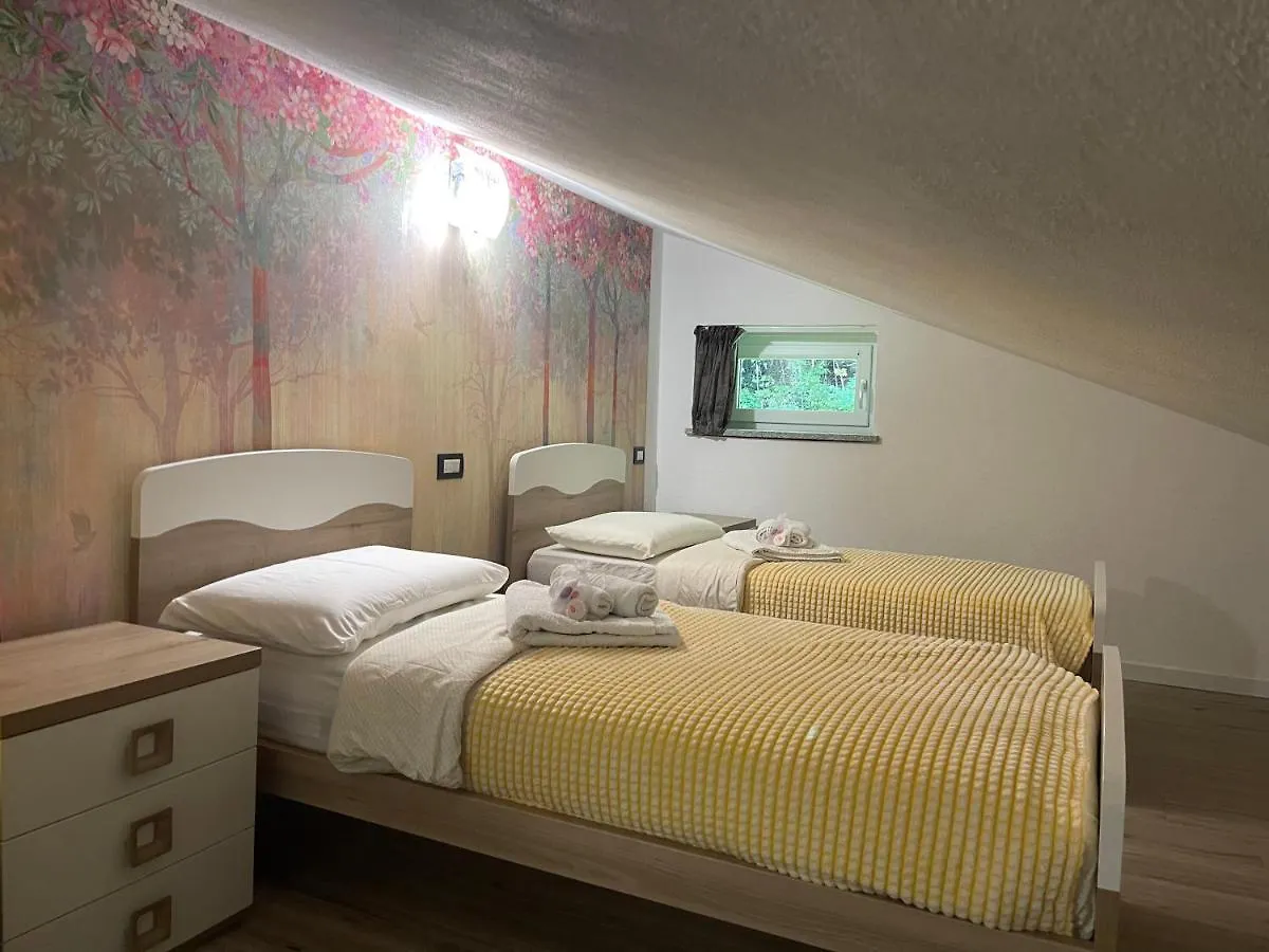 Tivania Dream - Hi-End Modern Attic Apartment Zelbio Italy